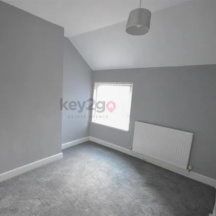 Image 5 - 165 Manvers Road, Sheffield, S20 1BA, United Kingdom - Townhouse for rent