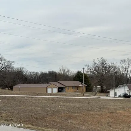 Buy this studio house on 1139 Gateway Drive in Neosho, MO 64850