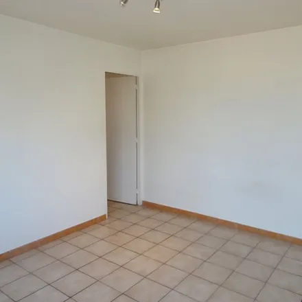 Rent this 2 bed apartment on 40bis Rue Gambetta in 69200 Vénissieux, France