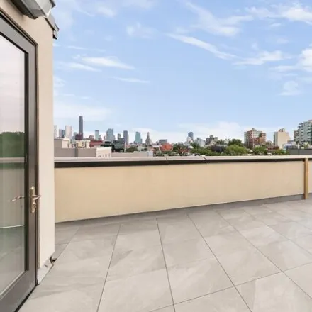 Image 4 - 136 14th Street, New York, NY 11215, USA - Condo for sale