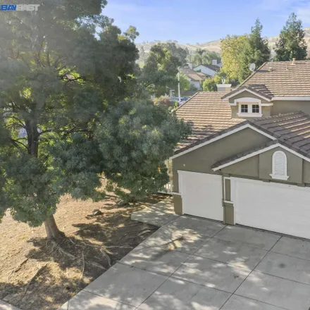 Buy this 5 bed house on 3801 Warbler Drive in Antioch, CA 94509