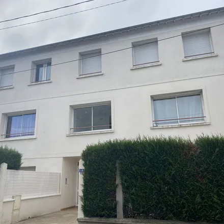 Rent this 1 bed apartment on 80 Rue des Casseaux in 91140 Villebon-sur-Yvette, France