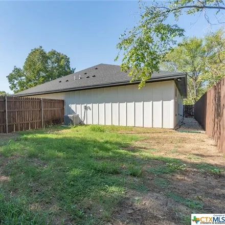 Image 7 - 917 Houston Street, Waco, TX 76704, USA - Duplex for sale