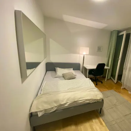 Rent this 5 bed room on Springerstraße 5 in 81477 Munich, Germany