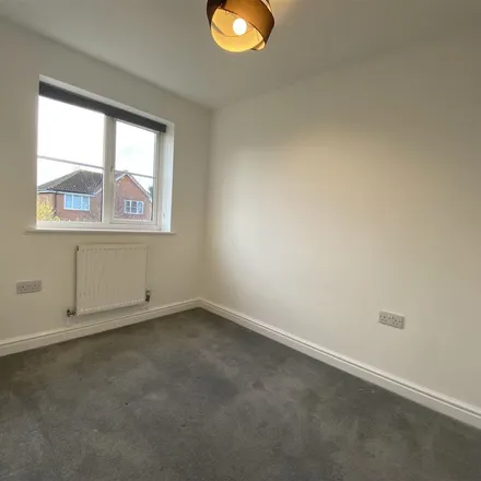 Image 1 - Lon Hafren, Rhyl, LL18 4FE, United Kingdom - Apartment for rent
