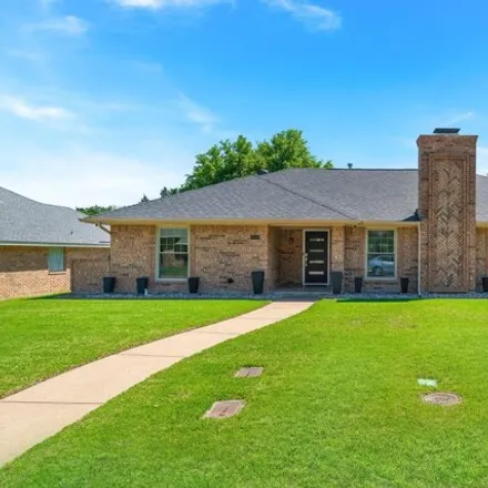 Buy this 3 bed house on 1258 Deer Ridge Drive in Duncanville, TX 75137