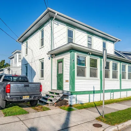 Buy this 5 bed house on 188 East 26th Avenue in Wildwood, NJ 08260