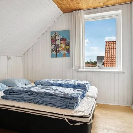 Rent this 6 bed house on Dagli’Brugsen Ørum Djurs in Skolebakken, 8586 Ørum