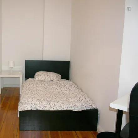 Rent this 4 bed room on Gärtnerstraße 3 in 10245 Berlin, Germany