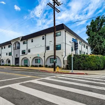 Buy this 38 bed townhouse on 13680 Hart Street in Los Angeles, CA 91405