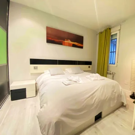 Rent this 2 bed apartment on Calle de Juan Bravo in 65, 28006 Madrid