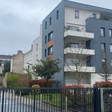 Image 2 - 2 Boulevard du Roi René, 49100 Angers, France - Apartment for rent