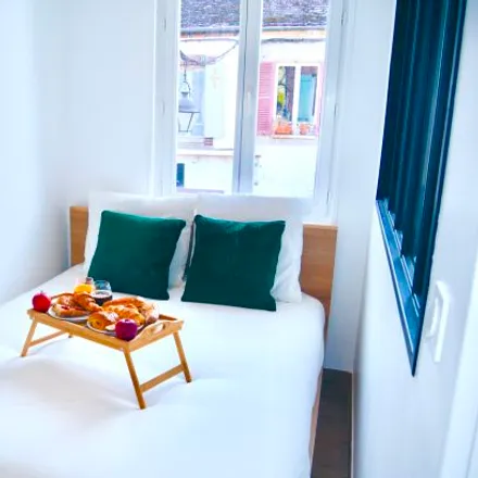 Rent this 2 bed apartment on 23 Rue du Général de Gaulle in 89100 Sens, France
