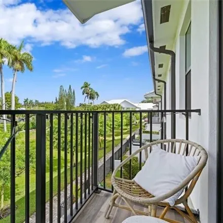 Image 9 - 4505 East Aqua Bella Lane, Dania Beach, FL 33312, USA - House for sale