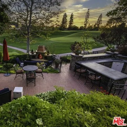 Image 5 - 10092 Valley Spring Lane, Los Angeles, CA 91602, USA - House for sale