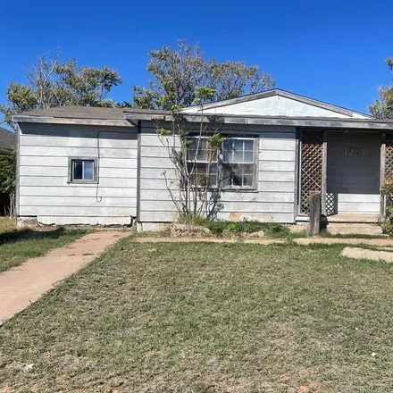Buy this 3 bed house on 1207 East Cuthbert Avenue in Midland, TX 79701