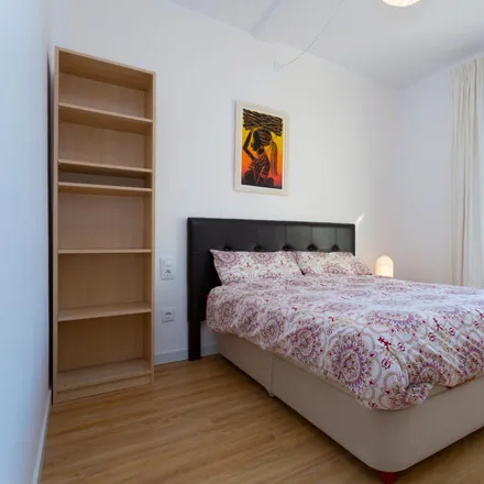 Rent this 2 bed apartment on Consolat de la República del Paraguai in Gran Via de les Corts Catalanes, 529