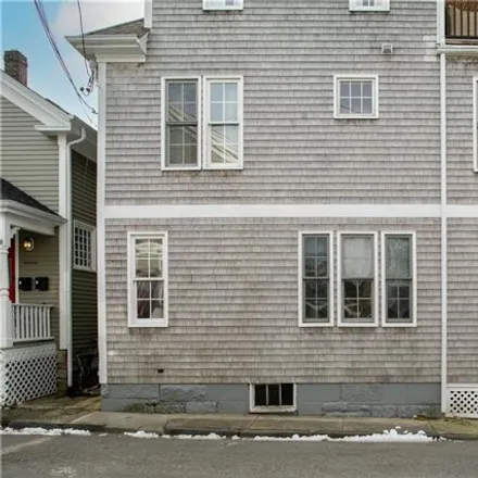 Image 2 - Scales & Shells, Goodwin Street, Newport, RI 02840, USA - Townhouse for sale