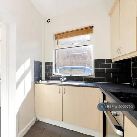 Image 4 - 537 Ecclesall Road, Sheffield, S11 8PE, United Kingdom - House for rent