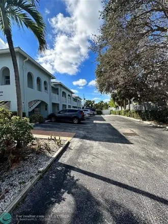 Rent this 1 bed condo on 4621 Poinciana Street in Lauderdale-by-the-Sea, Broward County