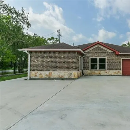 Image 3 - 7450 S Springdale St, Houston, Texas, 77028 - House for sale