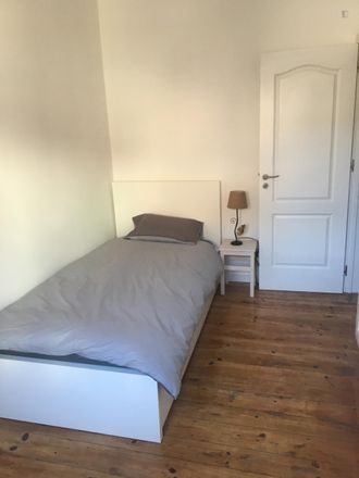 Rent this 3 bed room on Rua de Angra de Heroísmo in Pontinha e Famões, Portugal