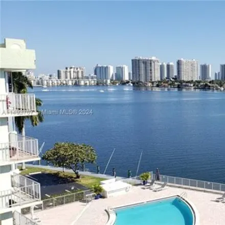 Image 5 - 16570 Northeast 26th Avenue, North Miami Beach, FL 33160, USA - Condo for sale