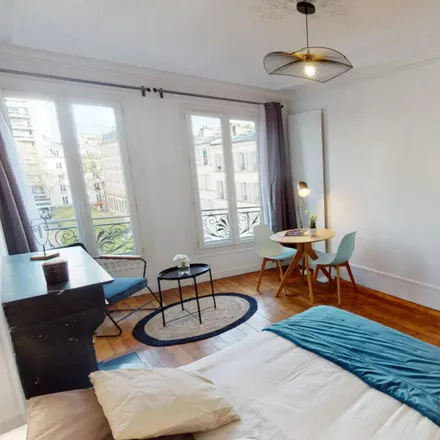 Rent this 4 bed room on 29 Rue Dautancourt in 75017 Paris, France