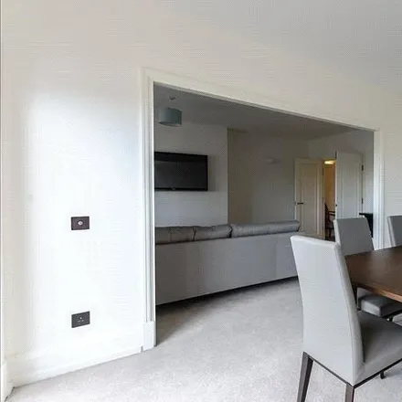 Image 9 - Strathmore Court, 143 Park Road, London, NW8 7HT, United Kingdom - Apartment for rent