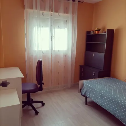 Rent this 3 bed apartment on Agencia La Nave in calle Pólux, 03007 Alicante