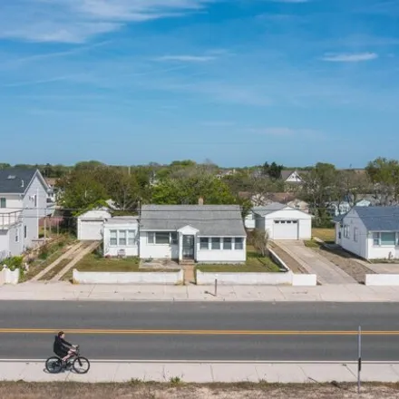 Buy this 3 bed house on 759 West Beach Drive in North Cape May, Lower Township