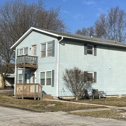 Image 2 - 101 West State Street, St. Anne, Kankakee County, IL 60964, USA - House for sale