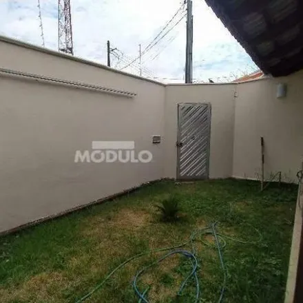 Rent this 3 bed house on unnamed road in Jardim Patrícia, Uberlândia - MG