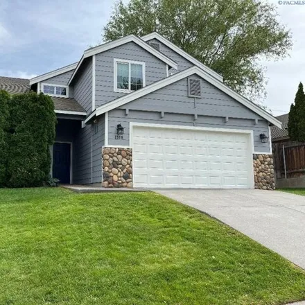 Buy this 4 bed house on 2619 West 35th Loop in Kennewick, WA 99337