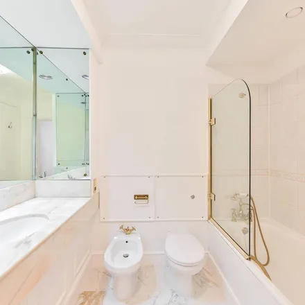 Image 1 - Balniel Gate, London, SW1V 3SD, United Kingdom - Apartment for rent