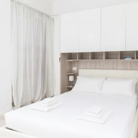 Rent this 1 bed apartment on Medi-market parafarmacia in Corso Genova, 27