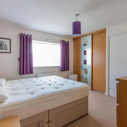 Rent this 3 bed apartment on Clos yr Hebog in Cardiff, CF14 9JL