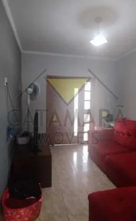 Buy this 4 bed house on Rua Antônio Pavan in Jardim Universo, Mogi das Cruzes - SP