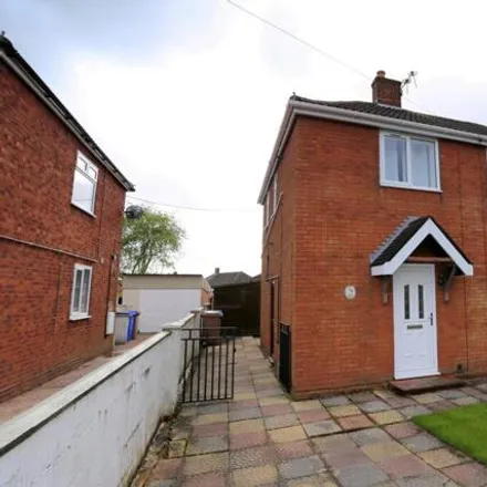 Rent this 3 bed duplex on Cross Street in Longton, ST3 6QS