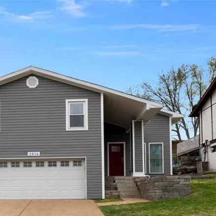 Buy this 3 bed house on 1864 Fairfax Drive in Imperial Township, MO 63012