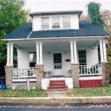 Rent this 3 bed house on 4703 West Virginia Avenue in Bethesda, MD 20814