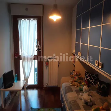 Rent this 3 bed apartment on Viale Lombardia - Parcheggio supermercato in Viale Lombardia, 24068 Seriate BG