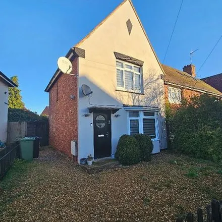 Rent this 3 bed duplex on Jubilee Crescent in Wellingborough, NN8 2PF