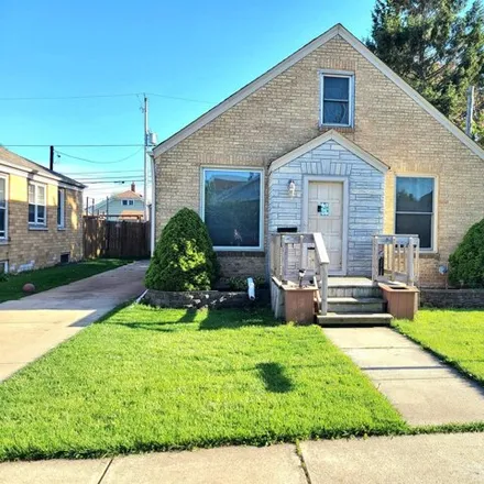 Buy this 3 bed house on 2615 Charles Street in Racine, WI 53402