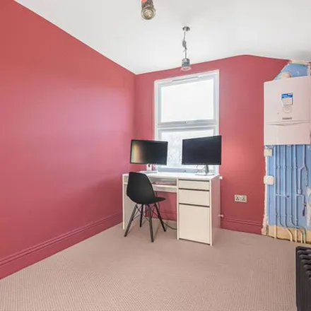 Rent this 3 bed townhouse on 15 Caulfield Road in London, E6 2EH