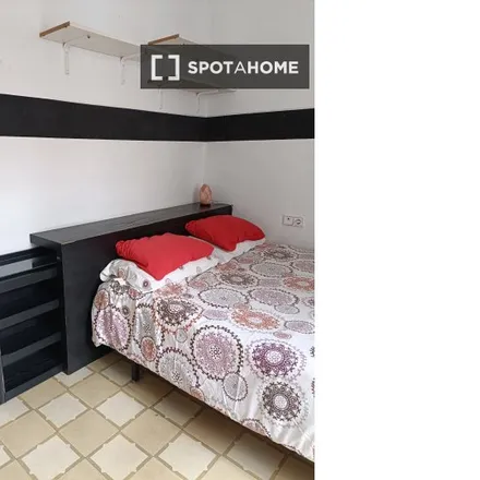 Rent this 4 bed room on Gran Via de les Corts Catalanes in 758, 08013 Barcelona