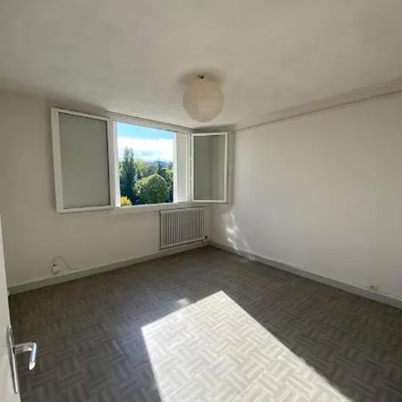Image 5 - 5 quater Place Championnet, 26000 Valence, France - Apartment for rent