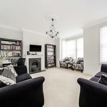 Image 2 - Chingford Avenue, London, E4 6RG, United Kingdom - Duplex for sale