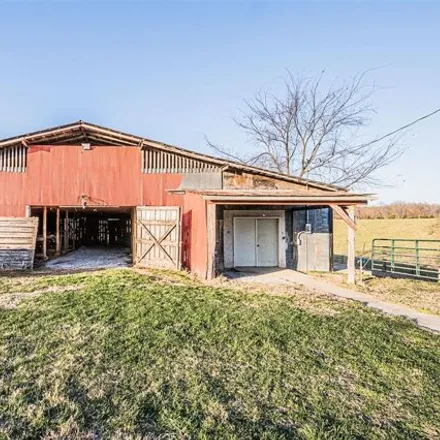 Image 2 - 916 Stringtown Flippin Road, Mount Hermon, Monroe County, KY 42167, USA - House for sale