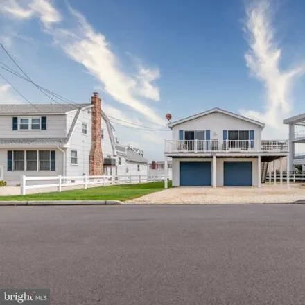 Buy this 3 bed house on 435 Schroderer Lane in Surf City, Ocean County